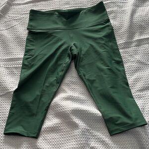 Athleta Interval Stash Capri